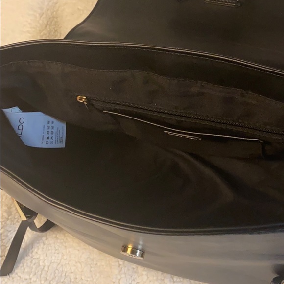 Purse - Picture 3 of 3